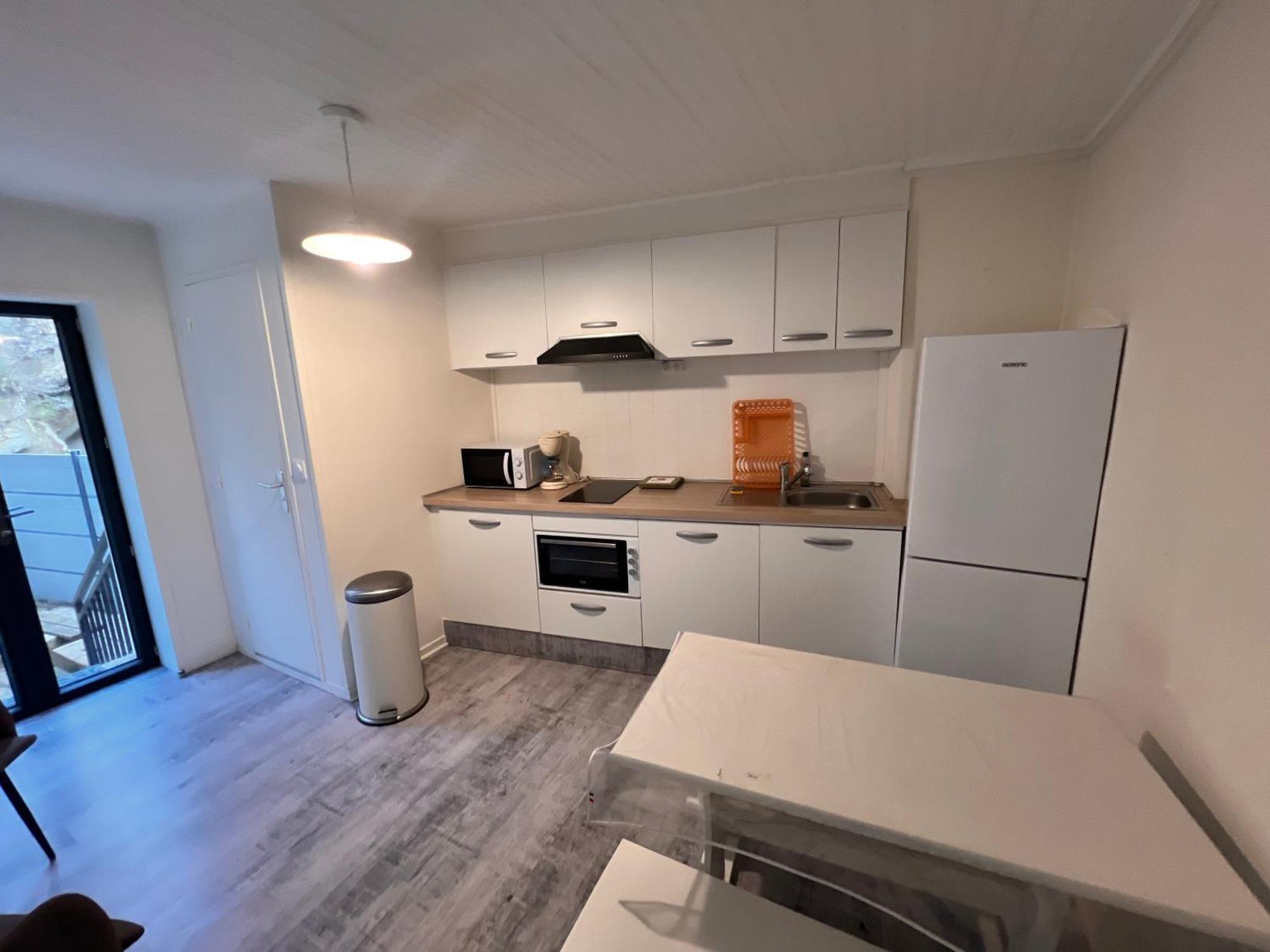 Appartement 4 Personnes, 1 Chambre, Terrasse, Wifi, Proche Du Centre Ла-Бурбуль Екстер'єр фото
