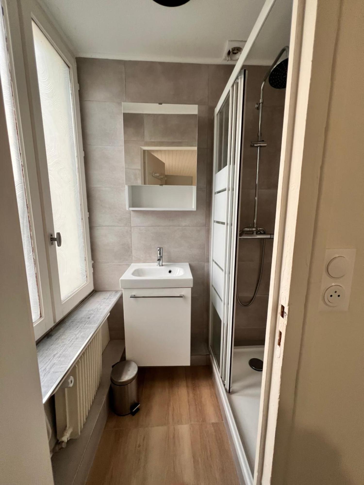 Appartement 4 Personnes, 1 Chambre, Terrasse, Wifi, Proche Du Centre Ла-Бурбуль Екстер'єр фото
