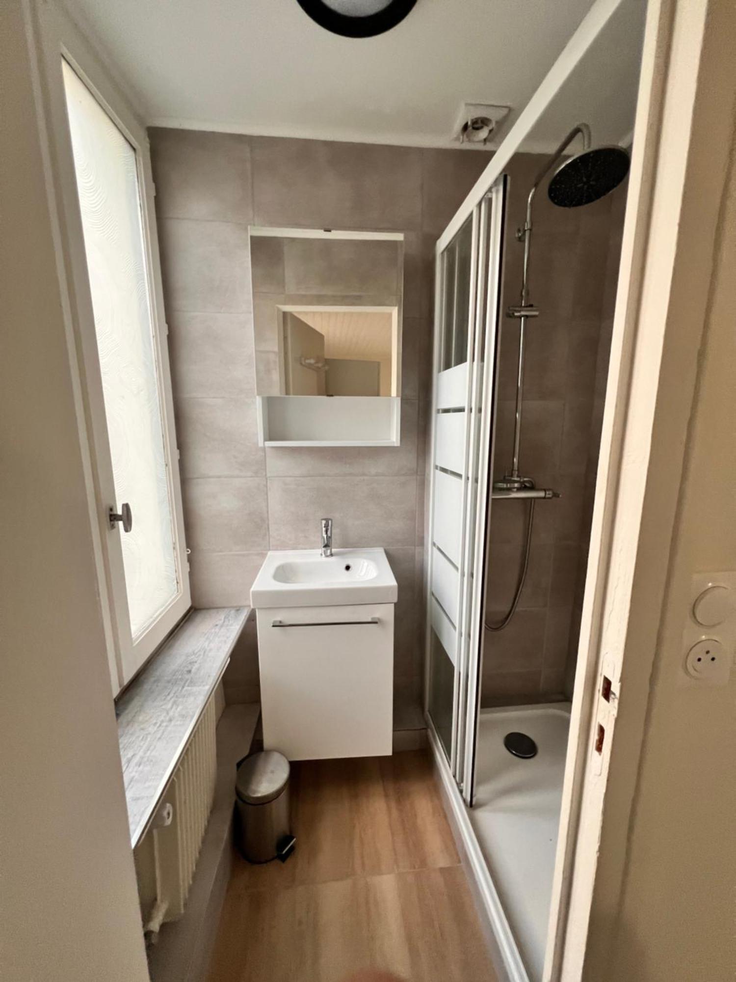 Appartement 4 Personnes, 1 Chambre, Terrasse, Wifi, Proche Du Centre Ла-Бурбуль Екстер'єр фото